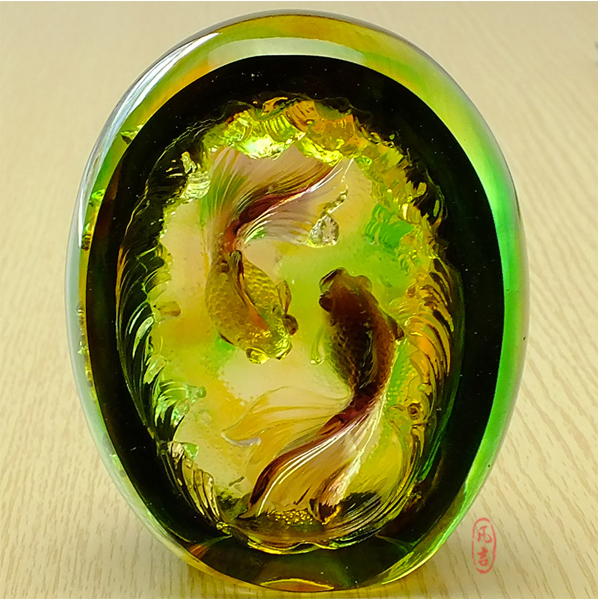 5Cgo  40221769757 琉璃工藝品新婚禮物創意結婚禮品 琉璃對魚 雙魚戲水家居擺件 附禮盒  GSX65400