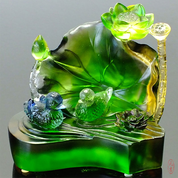 5Cgo 43196609775 琉璃工藝品婚慶禮品創意鴛鴦擺件結婚禮品 百年好合戲水荷花琉璃禮品 附禮盒  GSX86300