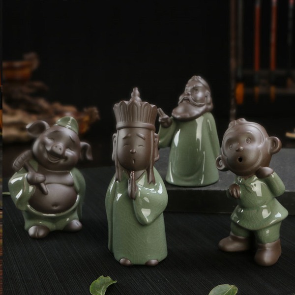 5Cgo 520385801512 西遊記哥窯茶寵佛像小和尚紫砂豬八戒悟空唐僧茶具道茶盤擺件精品 四個一組 AGL02100
