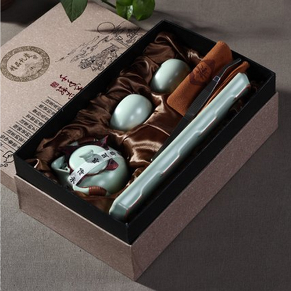 5Cgo  17731033797 汝窯快客杯便攜旅行陶瓷茶具泡茶杯品茗杯個人辦公室茶具套裝一壺二杯+托盤+禮盒裝  LAY89000