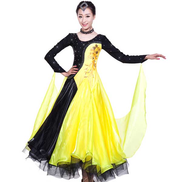 5Cgo 522563903273 新款摩登舞演出服鑲鑽亮片撞色拼接華爾茲舞裙交誼舞大擺裙 摩登舞衣 GSX82300