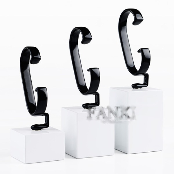 5Cgo 521924626430 實木烤漆底座橡膠C圈手錶展示架支架手環玉鐲珠寶專櫃銷售-三件套 AGL59000