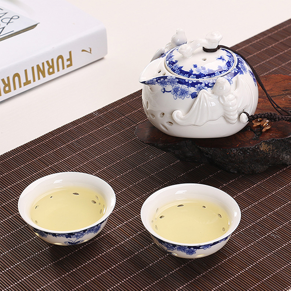 5Cgo 534140574740 玲珑镂空一壺兩杯陶瓷茶快客杯收納袋茶壺品茗杯辦公旅行便攜 HZS54000