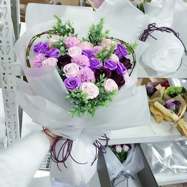 5Cgo 542680115503 韓國手捧肥皂花束 防真花藝 送禮創意大花束 生日禮物香皂花禮盒玫瑰花     GSX84100