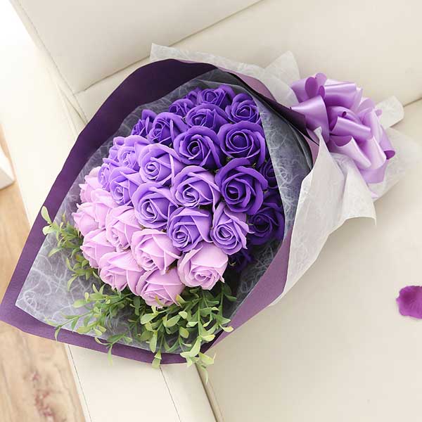 5Cgo 549363143297 仿真花束玫瑰花套裝客廳餐桌假花盆栽歐式擺設裝飾花藝絹 肥皂花束    GSX63100