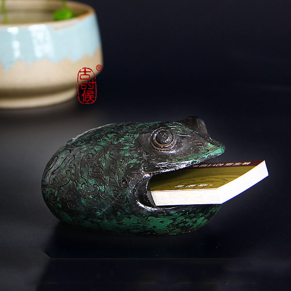 5Cgo 550338413365 匠心精製古時候夜郎國銅蛙名片盒 手繪古韻古風精緻商務收納 男士精美禮物擺件 XMJ75000
