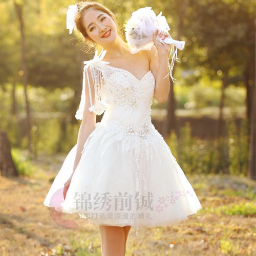 5Cgo 19676018394 新款韓版蕾絲晚禮服白色單肩短款伴娘服小禮服裙演出服  ZXJ98200